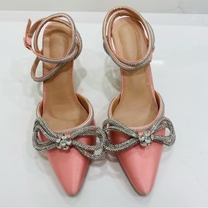 DOUBLE CRYSTAL BOW POINTED TOE PUMP